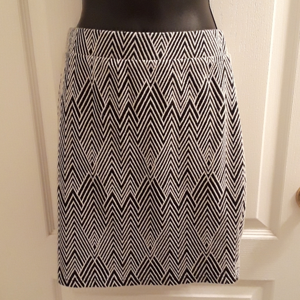 💕Y2K CUTE💕Suzy Shier geometric pencil skirt